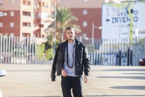 Rubén Martínez, llegando al Estadio.
