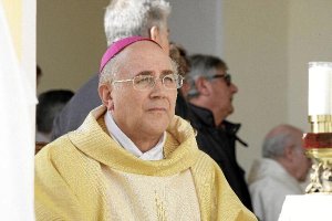 Adolfo González, Obispo de Almería.