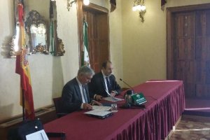 Jerónimo Pérez Parra y José Manuel Ortiz esta mañana en rueda de prensa.