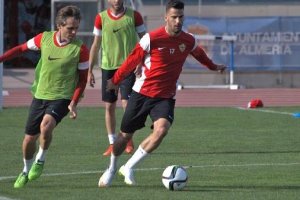 Corona y Edgar en el Anexo.