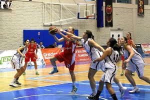 Las jugadoras almerienses lo intentaron.