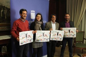 Diputada de Deportes, y personalidades que le acompañaron en la presentación.