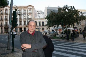 Jacinto Castillo, periodista en LA VOZ, presenta su segunda obra en la Peña El Taranto. 