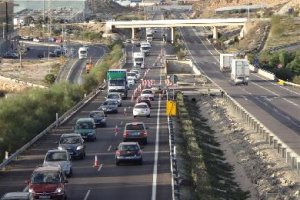 Se habilitó un carril alternativo que provocó grandes retenciones.