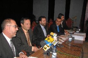 Trabalón y Tijeras con el equipo jurídico cuando se destapó la Operación Costurero.