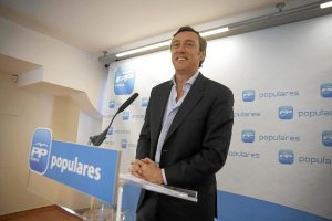 Imagen de Rafael Hernando en rueda de prensa.