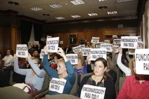 Trabajadoras que se quedan fuera del proceso de funcionarización