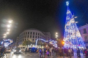 Encendido de la iluminación especial de Navidad.