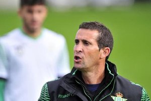 Merino, entrenador del Real Betis.