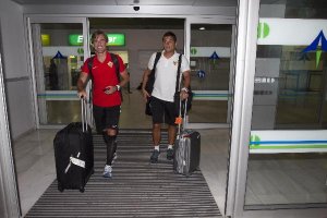 Corona y Francisco en el Aeropuerto.