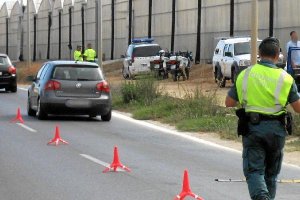 Control de la Guardia Civil en la carretera de Guardias Viejas
