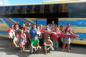 Siempre con su Almería por España.