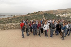 Foto de familia de los participantes en la ruta. 