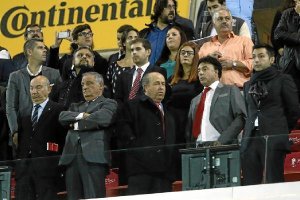 En la foto del palco no aparece Alfonso García.