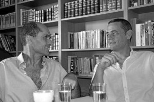 Los poetas andaluces Pepe Criado y Antonio Carbonell. 