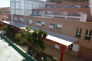 Exteriores del colegio Agave en Huércal de Almería.