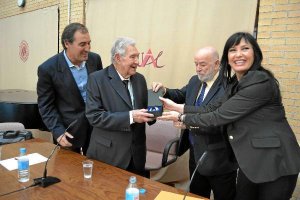 En un acto de la UAL.