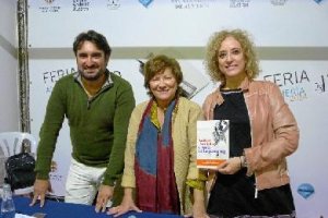 Nativel Preciado, con los escritores almerienses Anibal García y Mar de los Ríos.
