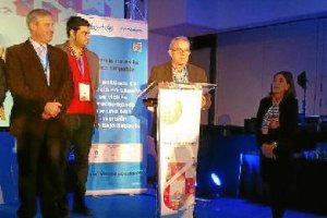 Bonilla interviene en el congreso solidario en Sevilla.