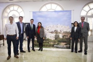 Rosa Mª Cano y Javier A. García tras presentar el vídeo