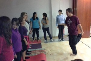 Curso de yoga en el Colegio Oficial de Enfermería de Almería.