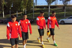 Los dos canteranos, con Edgar y Hemed.