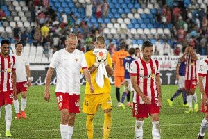 Hay que levantar la cabeza.