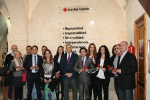 El presidente de Cruz Roja con los empresarios que colaboran con el Plan de Empleo de la Organizació