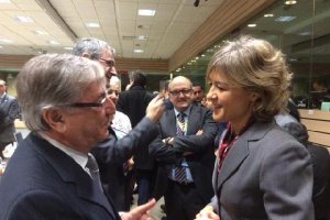 Isabel García Tejerina y Karmenu Vella.