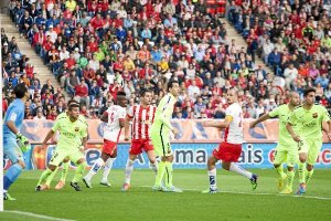 Trujillo en una jugada del Almería-Barça.