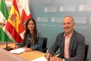 Inés Plaza y Joaquín Jiménez durante la rueda de prensa