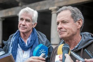 Kevin Reynolds, director del filme. 