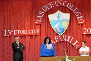 A la derecha la directora titular, Sor Rosario, en el centro una de las docentes, y a la izquierda e