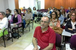 Jorge díaz, en primer plano, es el coordinador  del curso ‘Cuidados de enfermería en la lactancia ma