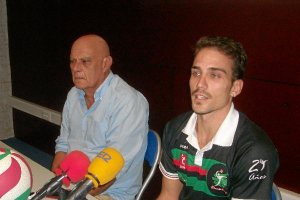 Piero y Raúl Muñoz en rueda de prensa.