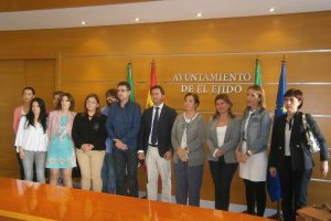 La asociación de interinos busca el apoyo del Alcalde de El Ejido y los representantes del Partido P