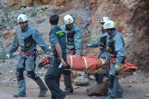 Rescate del cadáver por parte de la Guardia Civil