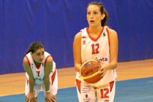 La jugadora almeriense tuvo un brillante debut en Alcobendas.