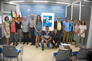 Foto familia de los organizadores de la marcha