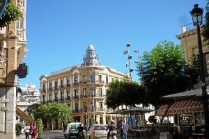 La zona de la Puerta de Purchena de la capital, en pleno centro de Almería, también está sufriendo s