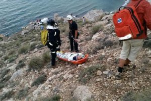 Actuación de bomberos de Almería en un rescate en Las Negras (Níjar)