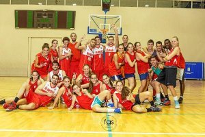 Jugadores/as de Almería Basket y CB Almería.