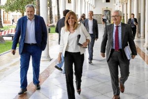 La presidenta de la Junta, Susana Díaz, y el consejero de Presidencia, Jiménez Barrios.