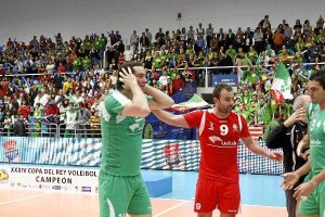 Alexis Valido con Juanjo Salvador en una final de la Superliga.