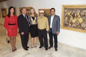 El artista junto a concejales de Roquetas y el alcalde de Baena.