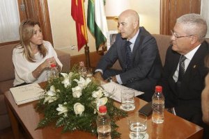 Reunón en la sede del gobierno andaluz de Díaz con los empresarios almerienses
