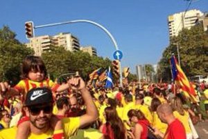 Piqué, en la Diada junto a su hijo Milan.