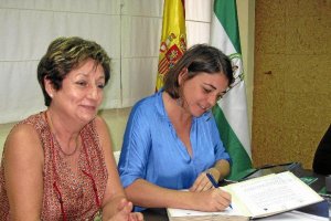 Encarnación Caparrós y Elena Cortés