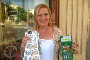 La vendedora, María Valdivia, ayer.