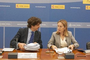 Presentación de los PGE por Pastor.
